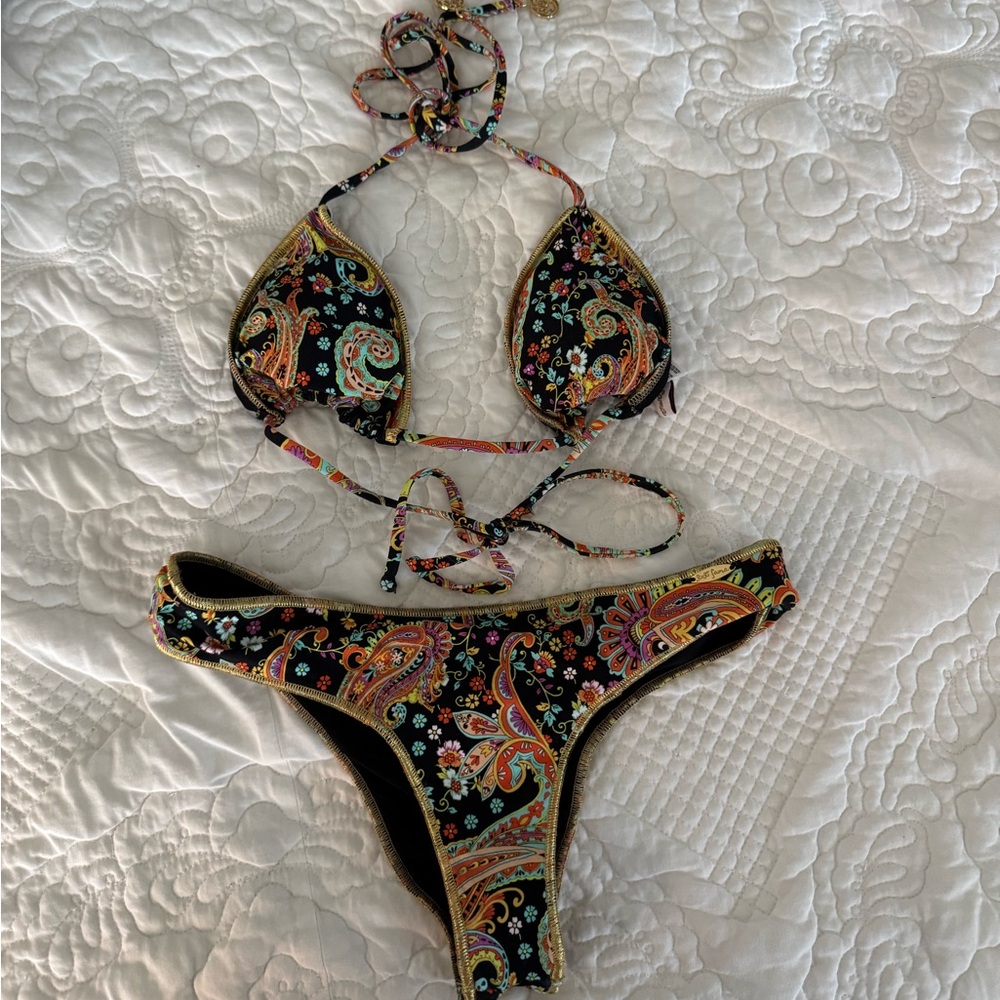 Luli fama bikini